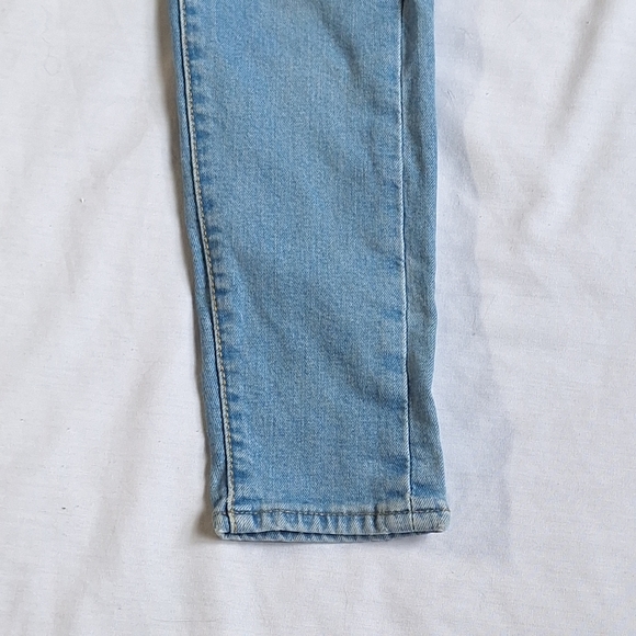 Levi’s Wedgie Fit Button Fly High Rise Ankle Jeans, 24 - Picture 4 of 13